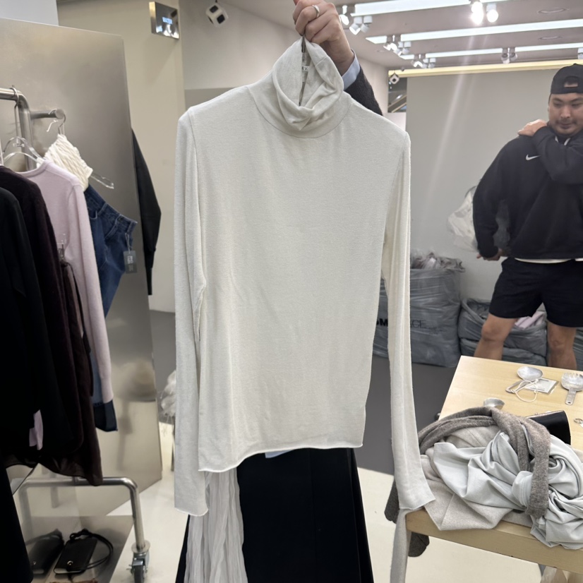 PREV.東大門實拍女士新品人氣時尚真品推薦熱賣休閑長袖T恤PREV.長袖T恤圖色1