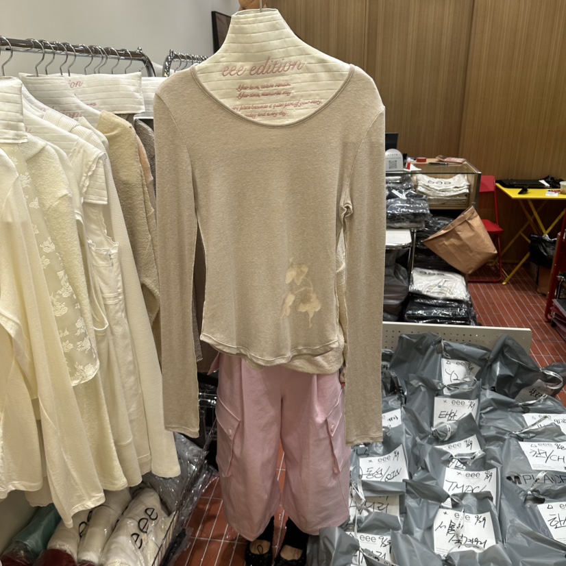 EEE韓國直郵女裝新款熱賣時尚人氣真品休閑推薦長袖T恤EEE長袖T恤圖色1
