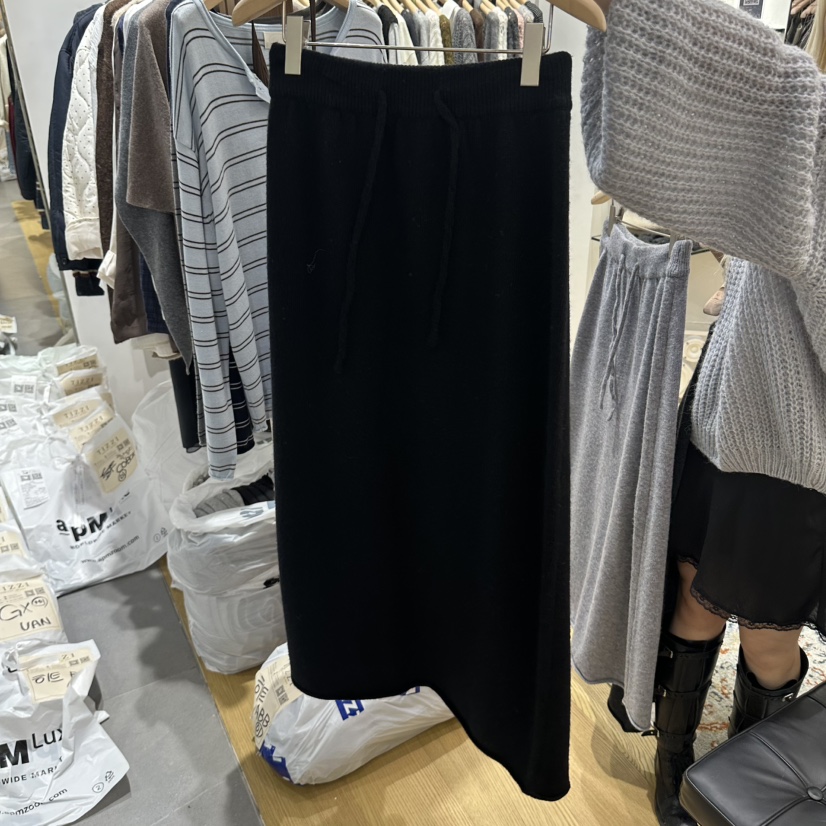 TIZZI東大門實拍女裝新品真品時尚熱賣休閑推薦人氣長裙TIZZI長裙圖色3黑色