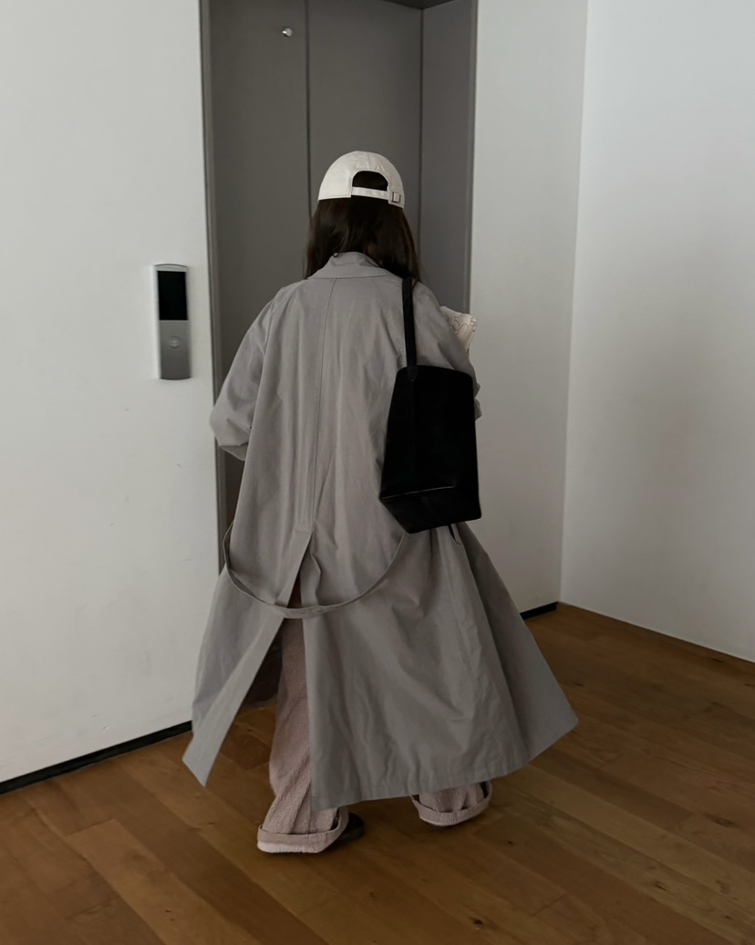 PEBBLE東大門代購女裝新款熱賣人氣真品長款風衣含腰帶絎縫PEBBLE長款風衣