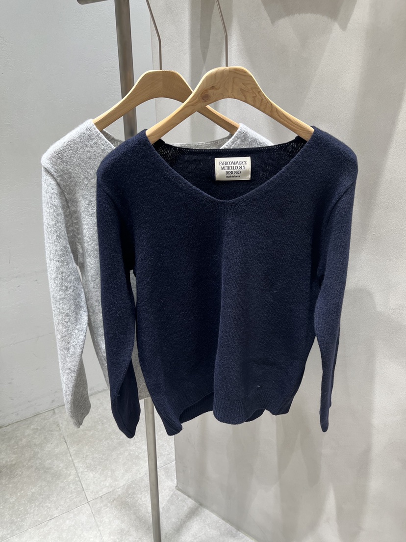 EVERCOMMERCE METICULOUSLY DESIGNED韓國直郵女裝新款時尚針織衫EVERCOMMERCE METICULOUSLY DESIGNED針織衫