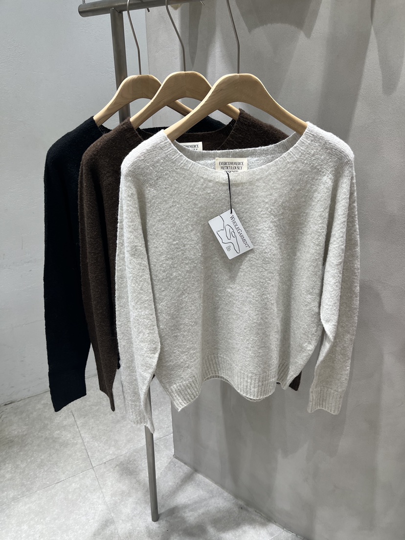 EVERCOMMERCE METICULOUSLY DESIGNED韓國直郵女士新款人氣針織衫EVERCOMMERCE METICULOUSLY DESIGNED針織衫