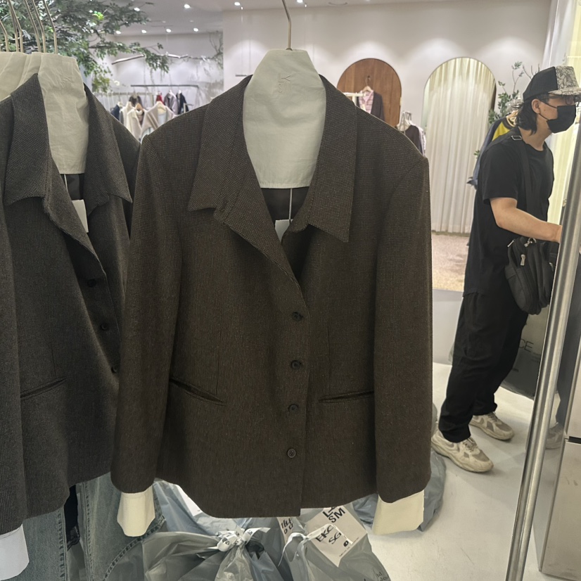 LOVE YOU SO MUCH/MORE THAN YESTERDAY韓國代購女士新品推薦西裝西服LYSM/LOVEYOUSOMUCH西裝/西服圖色1棕色