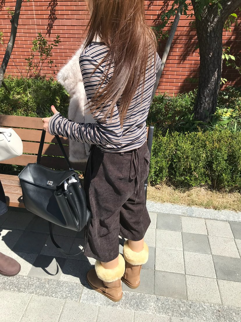 ESCHER東大門直郵女裝新款推薦人氣時尚真品休閑熱賣長袖T恤ESCHER長袖T恤