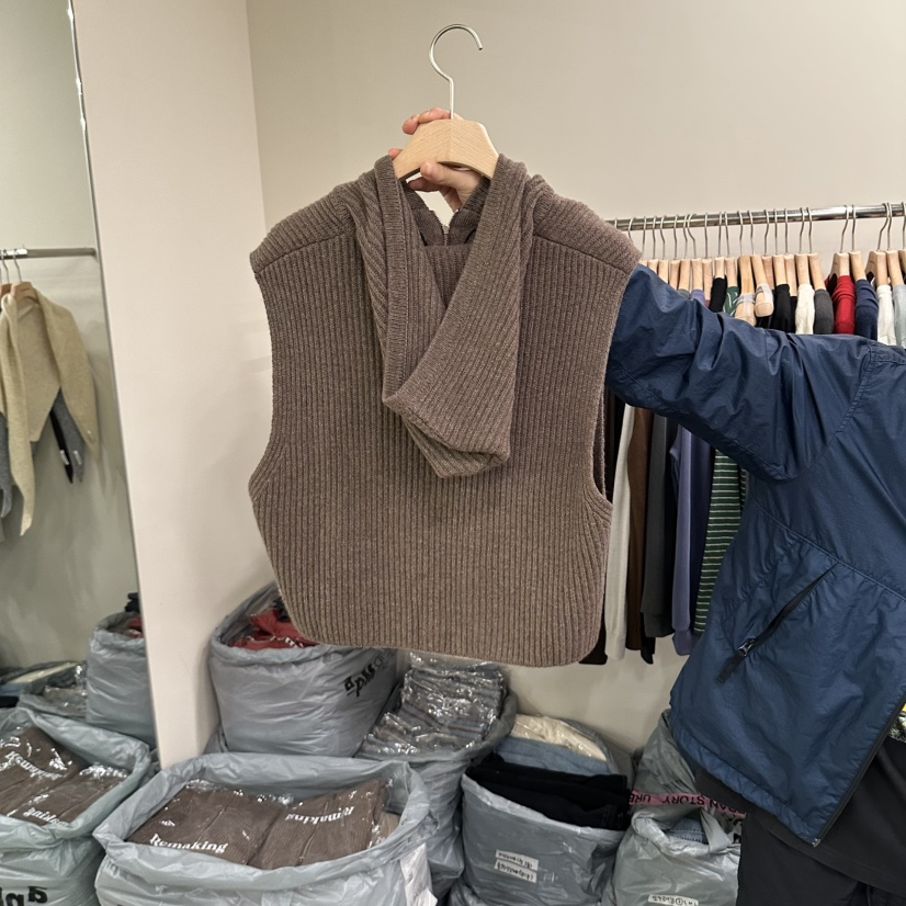 URBANSTORY/REMAKING東大門實拍女裝新品熱賣馬甲拉鏈連帽衫Remaking/URBANSTORY馬甲