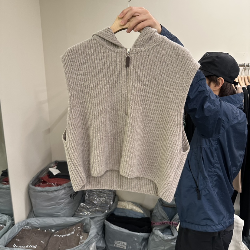 URBANSTORY/REMAKING東大門實拍女裝新品熱賣馬甲拉鏈連帽衫Remaking/URBANSTORY馬甲圖色3