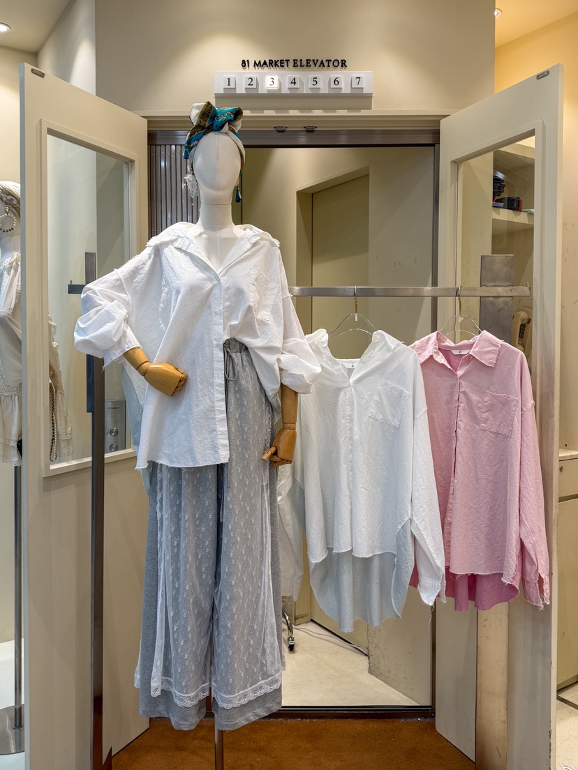 81 MARKET-L韓國直郵女裝新品休閑真品人氣熱賣襯衫蕾絲衫81 MARKET-L襯衫/蕾絲衫