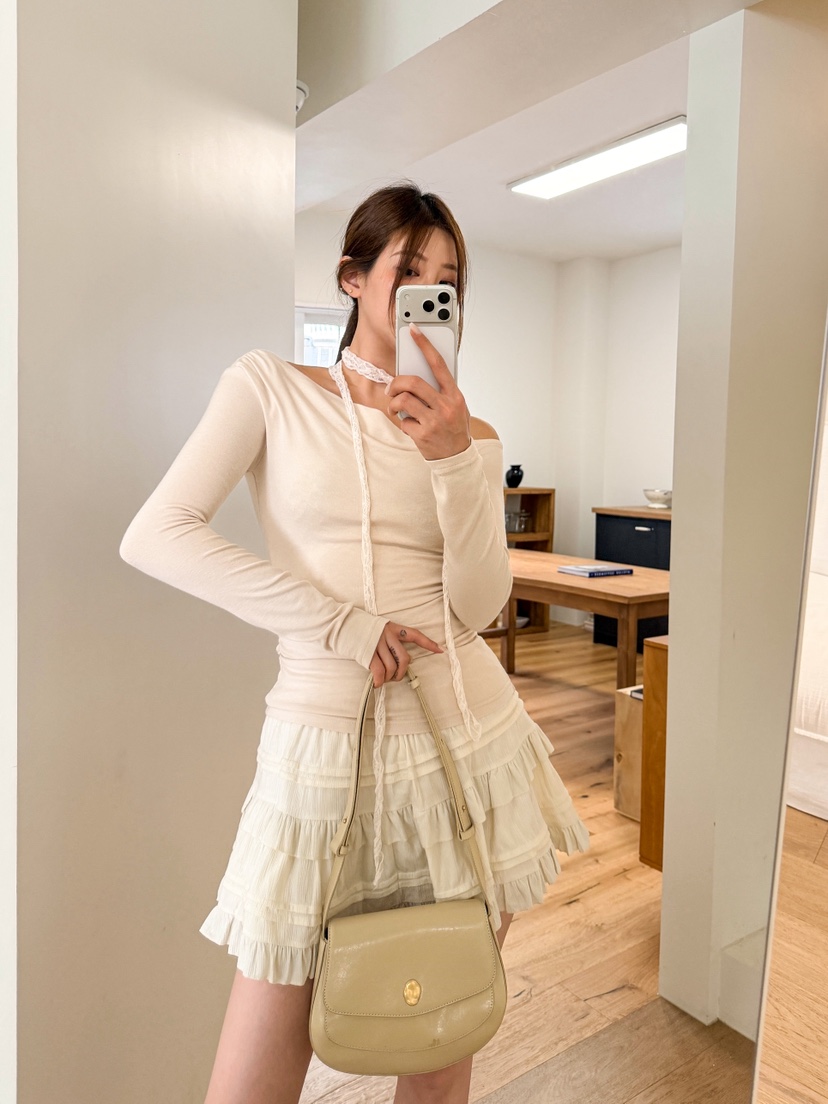 81 MARKET-L東大門代購女士新款休閑熱賣短裙天鵝絨褶裥81 MARKET-L短裙