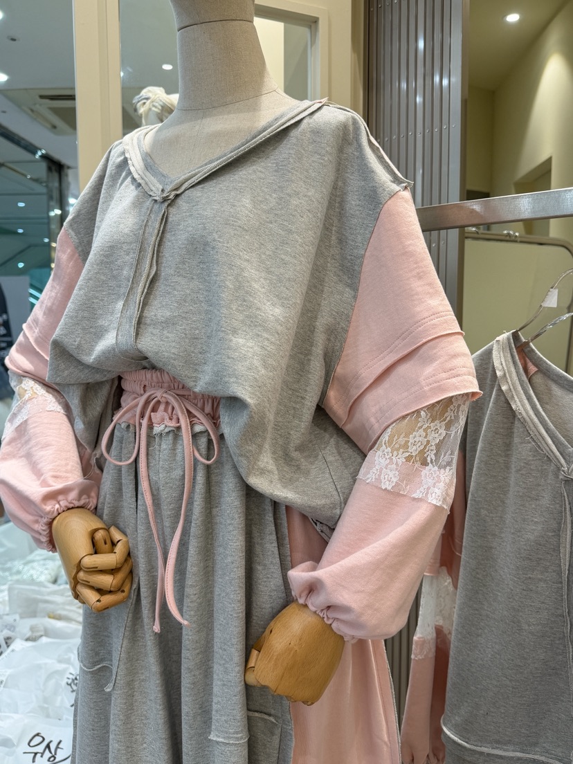 81 MARKET-L韓國直郵女裝新品推薦人氣熱賣休閑時尚衛衣81 MARKET-L衛衣