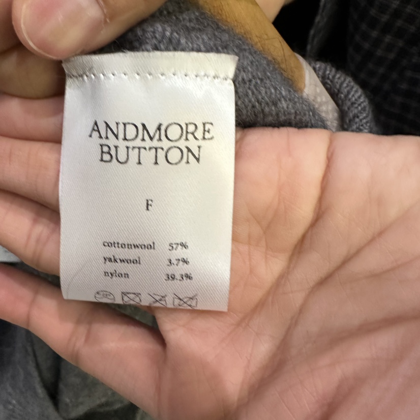 ANDMORE BUTTON東大門直郵女裝新品推薦熱賣毛衣V領翻領ANDMORE BUTTON毛衣