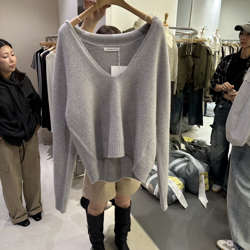 ANDMORE BUTTON東大門直郵女裝新品推薦熱賣毛衣V領翻領ANDMORE BUTTON毛衣圖色1