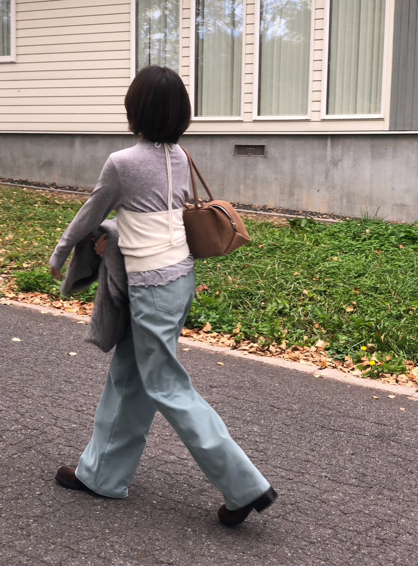 ERUME東大門直郵女裝新品熱賣推薦時尚真品休閑人氣長袖T恤ERUME長袖T恤