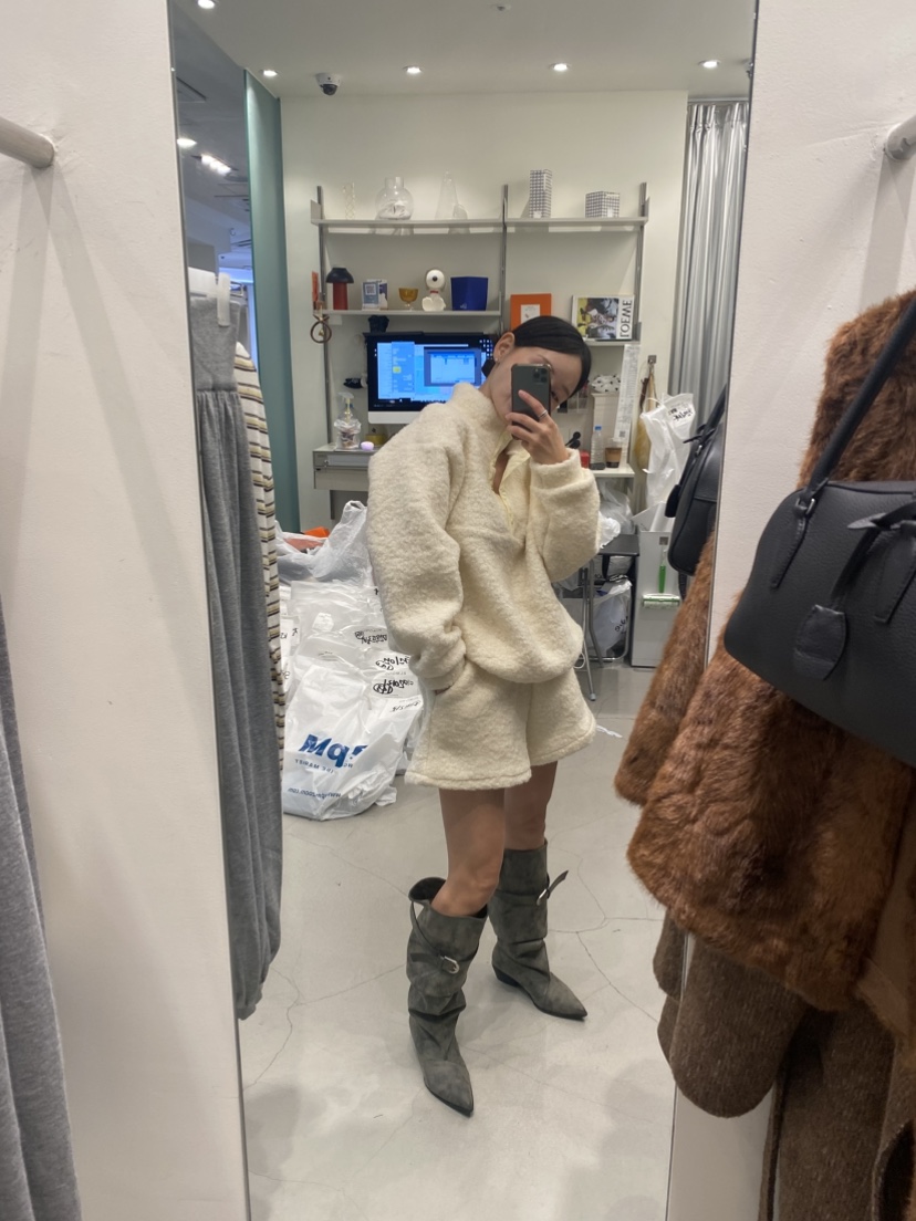 ALMOND韓國代購女裝新品真品熱賣休閑時尚人氣推薦衛衣ALMOND衛衣