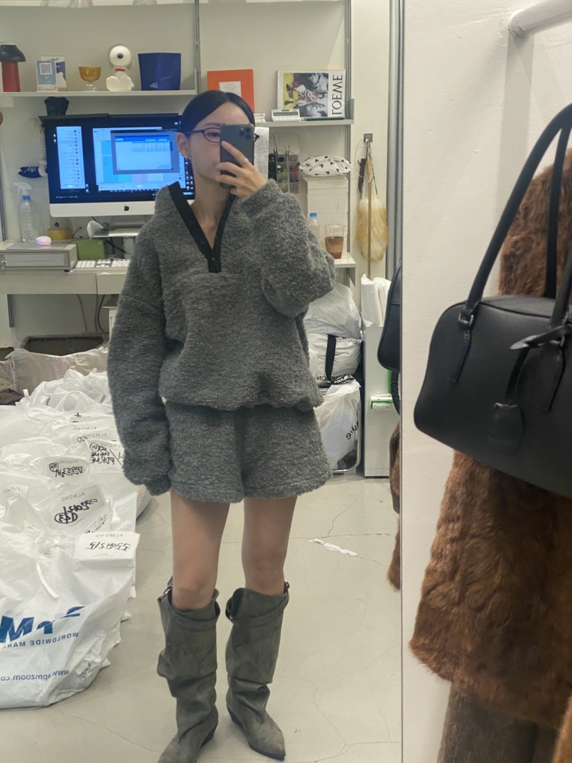 ALMOND韓國代購女裝新品真品熱賣休閑時尚人氣推薦衛衣ALMOND衛衣