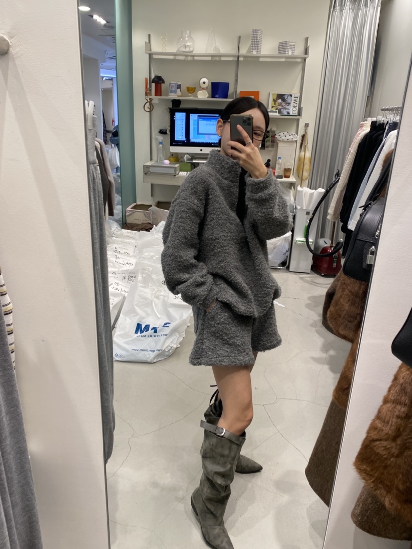 ALMOND韓國代購女裝新品真品熱賣休閑時尚人氣推薦衛衣ALMOND衛衣
