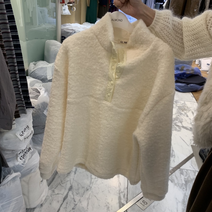 ALMOND韓國代購女裝新品真品熱賣休閑時尚人氣推薦衛衣ALMOND衛衣圖色2