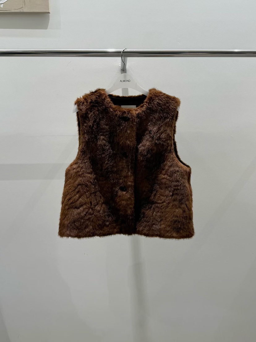 ALMOND東大門代購女裝新款人氣時尚真品休閑熱賣馬甲羊皮ALMOND馬甲