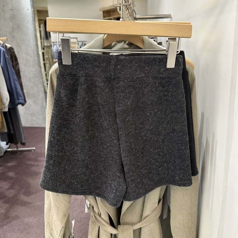 PITA/THEVERLIN東大門直郵女裝新品人氣真品熱賣推薦短褲PITA/THEVERLIN短褲