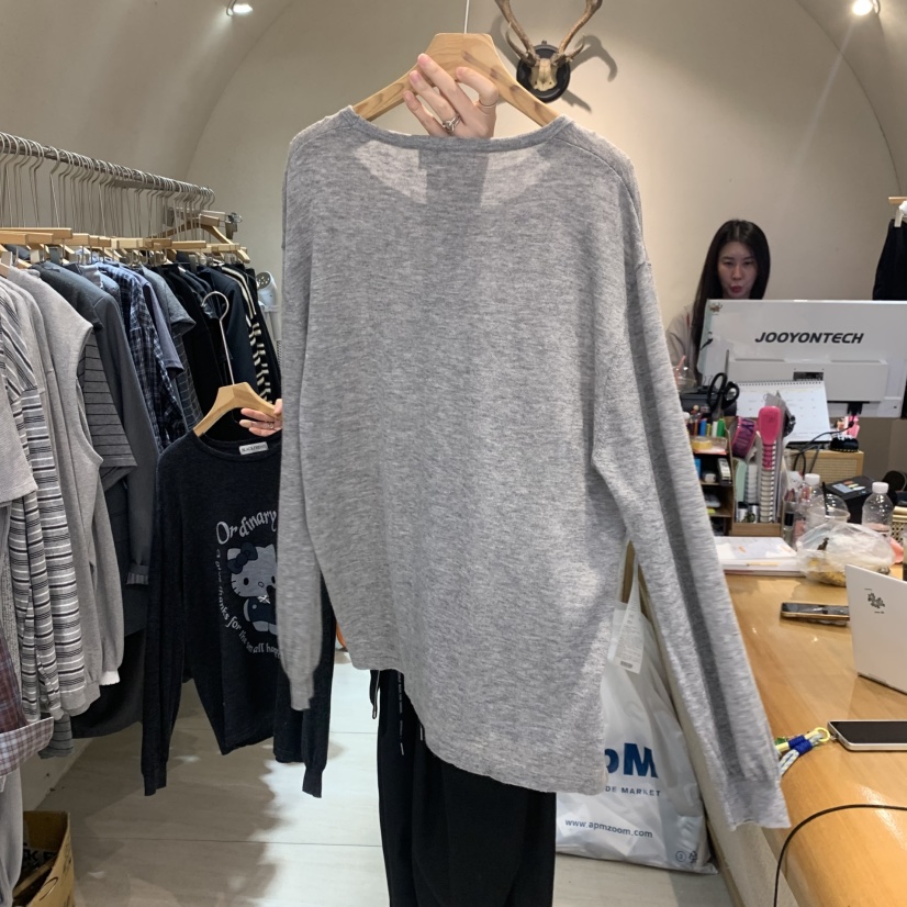 BLACKFRIDAY東大門實拍女裝新款推薦真品熱賣時尚長袖T恤BLACK FRIDAY長袖T恤