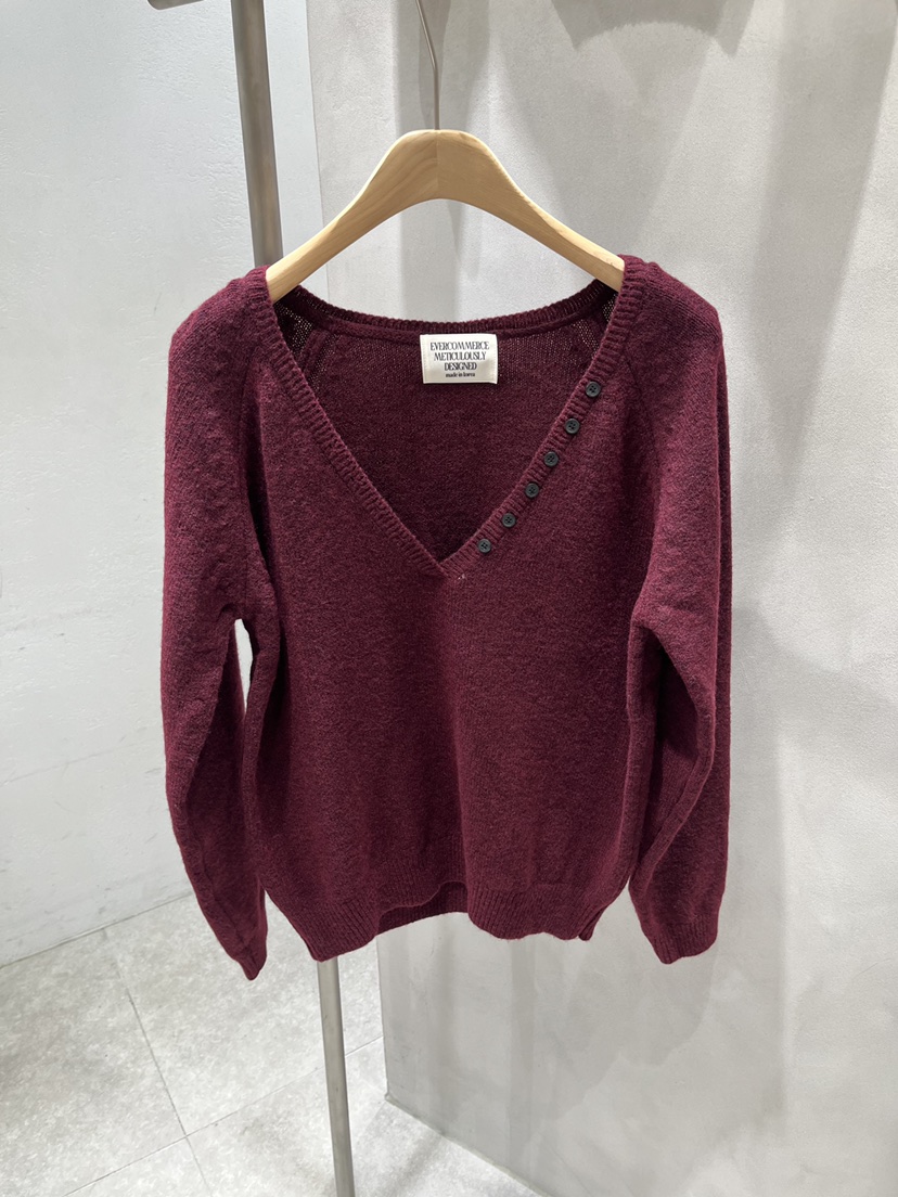 EVERCOMMERCE METICULOUSLY DESIGNED東大門直郵女裝新款時尚針織衫紐扣EVERCOMMERCE METICULOUSLY DESIGNED針織衫圖色4