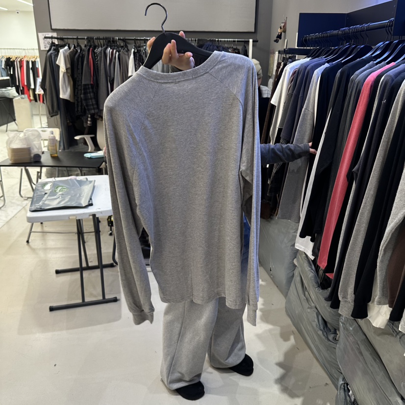 CREDITO東大門代購女士新品時尚休閑熱賣人氣真品長袖T恤CREDITO長袖T恤