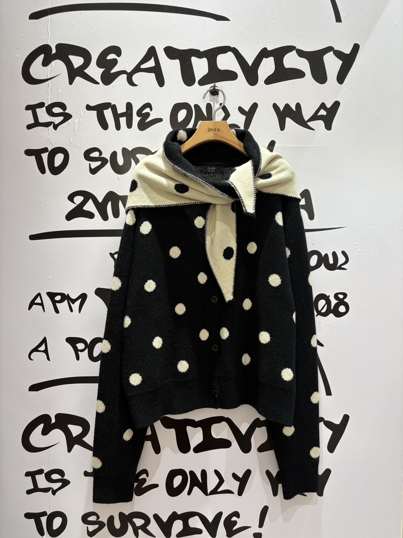 2ND K東大門代購女士新品推薦真品人氣熱賣針織衫含圍巾2ND K針織衫圖色2