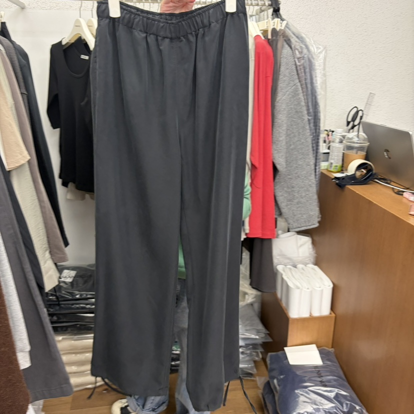 ROMANTICIZE韓國代購女裝新品真品人氣熱賣休閑休閑褲尼龍ROMANTICIZE休閑褲圖色1黑