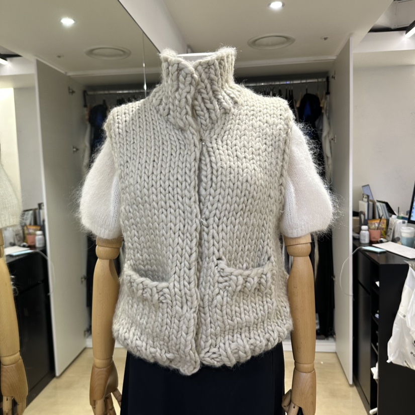 KOIVUE韓國直郵女裝新品時尚人氣真品休閑熱賣推薦馬甲KOIVUE馬甲圖色1