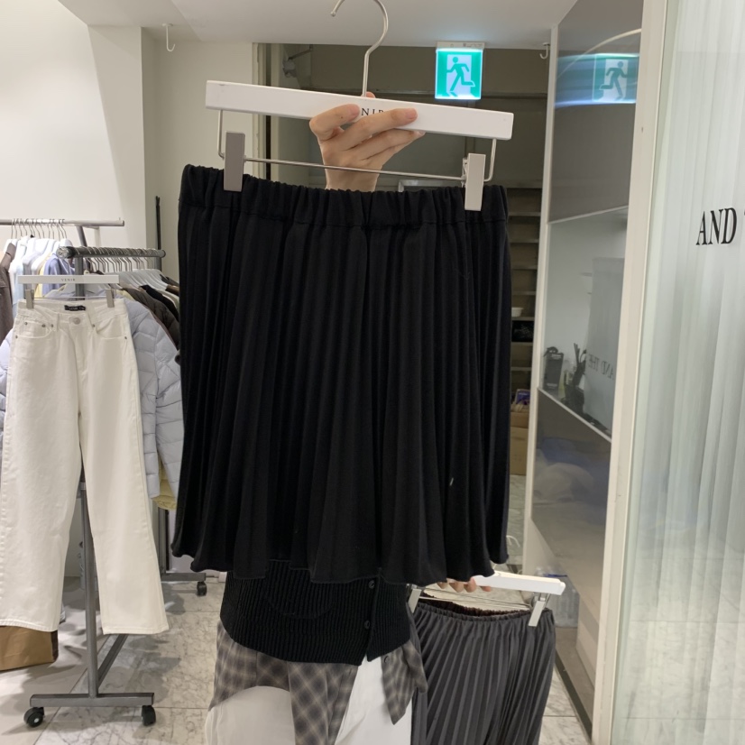 VENIR-A東大門直郵女士新款熱賣時尚真品人氣推薦短裙皺紋VENIR-A短裙圖色3黑