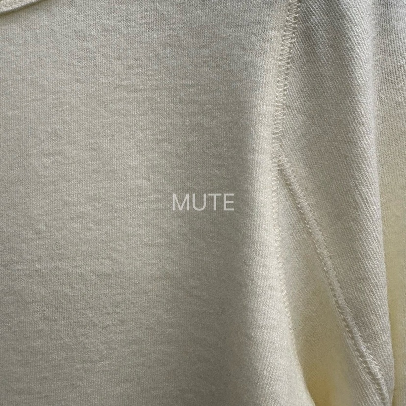 MUTE-P東大門直郵女裝新品推薦時尚人氣熱賣真品長袖T恤MUTE長袖T恤