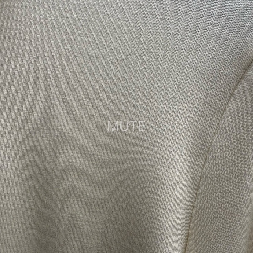 MUTE-P韓國代購女裝新款時尚人氣休閑推薦真品熱賣長袖T恤MUTE長袖T恤