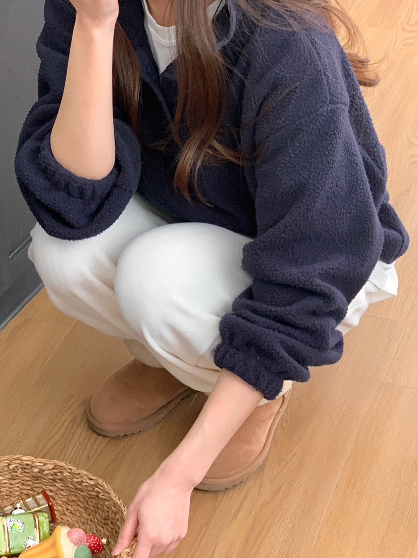 WOOD東大門直郵女裝新款推薦熱賣時尚人氣真品衛衣口袋抓絨WOOD-2件起衛衣