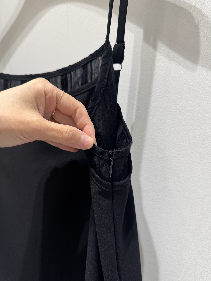 MELTED-P/A.VERY VERY東大門直郵女裝新品熱賣連衣裙OPSMELTED-P/A.VERY VERY連衣裙