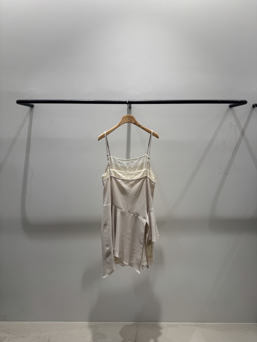 MELTED-P/A.VERY VERY東大門直郵女裝新品熱賣連衣裙OPSMELTED-P/A.VERY VERY連衣裙圖色1