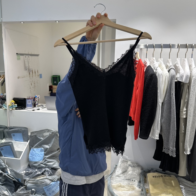 RICH SISTER東大門代購女裝新款真品熱賣吊帶背心不含內搭RICH SISTER吊帶/背心圖色2黑色