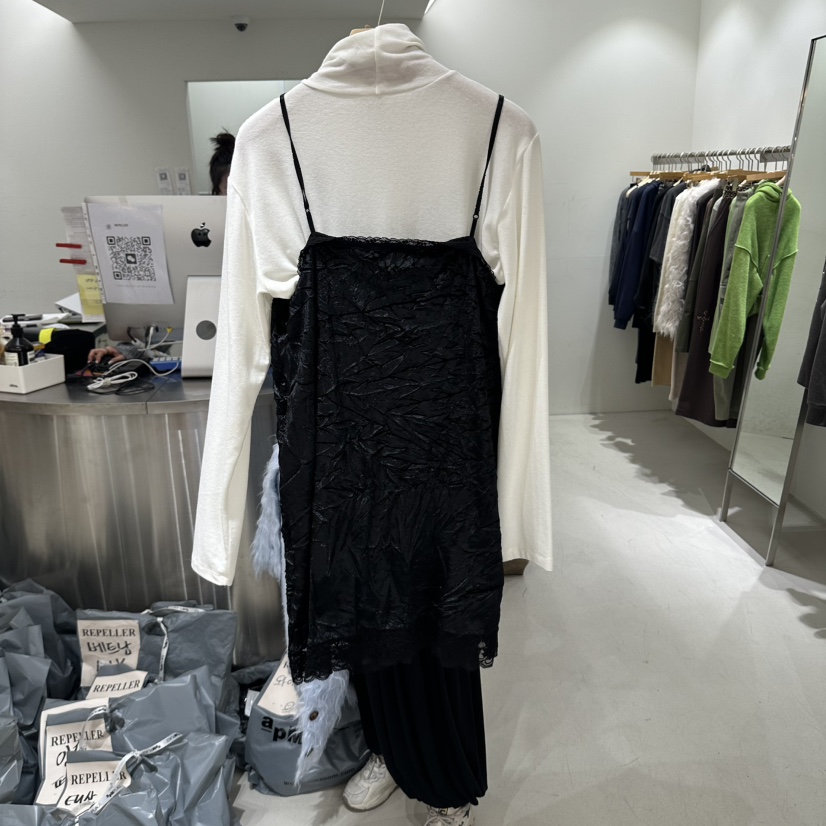 REPELLER韓國代購女士新款推薦連衣裙不含內搭和腰帶天鵝絨REPELLER連衣裙