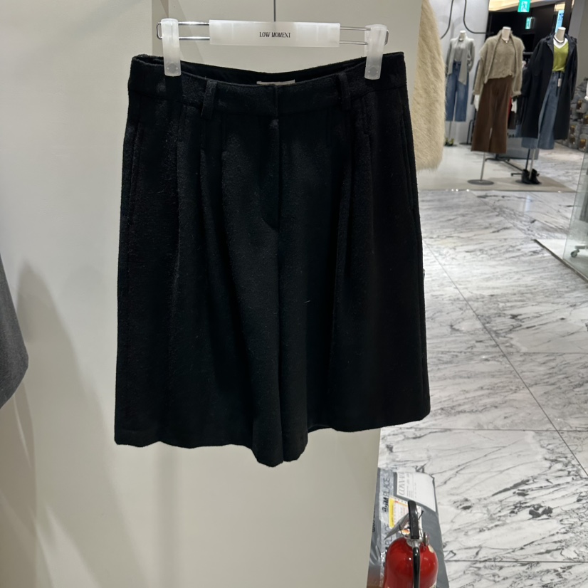 LOW MOMENT東大門代購女裝新品推薦真品休閑熱賣人氣短褲LOW MOMENT短褲圖色2黑色