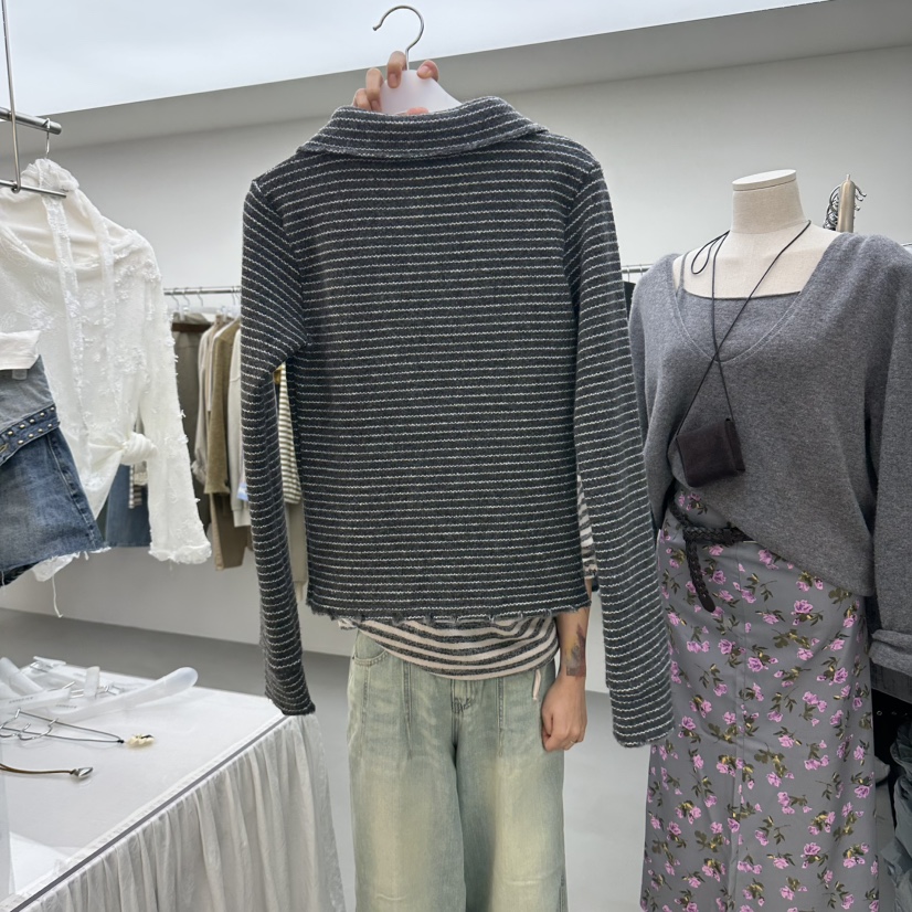 R U VAULT東大門實拍女裝新品真品時尚熱賣推薦襯衫蕾絲衫R U VAULT襯衫/蕾絲衫