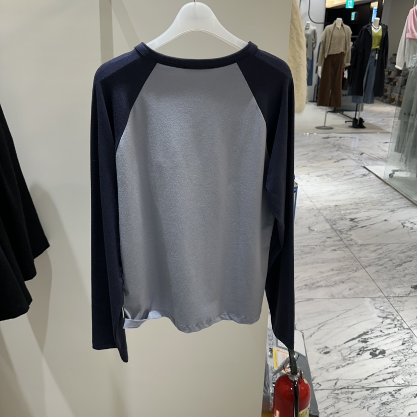 LOW MOMENT東大門直郵女裝新品熱賣人氣時尚休閑長袖T恤LOW MOMENT長袖T恤