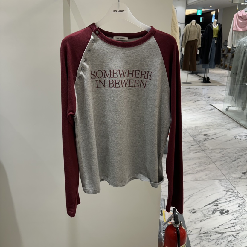 LOW MOMENT東大門直郵女裝新品熱賣人氣時尚休閑長袖T恤LOW MOMENT長袖T恤圖色2