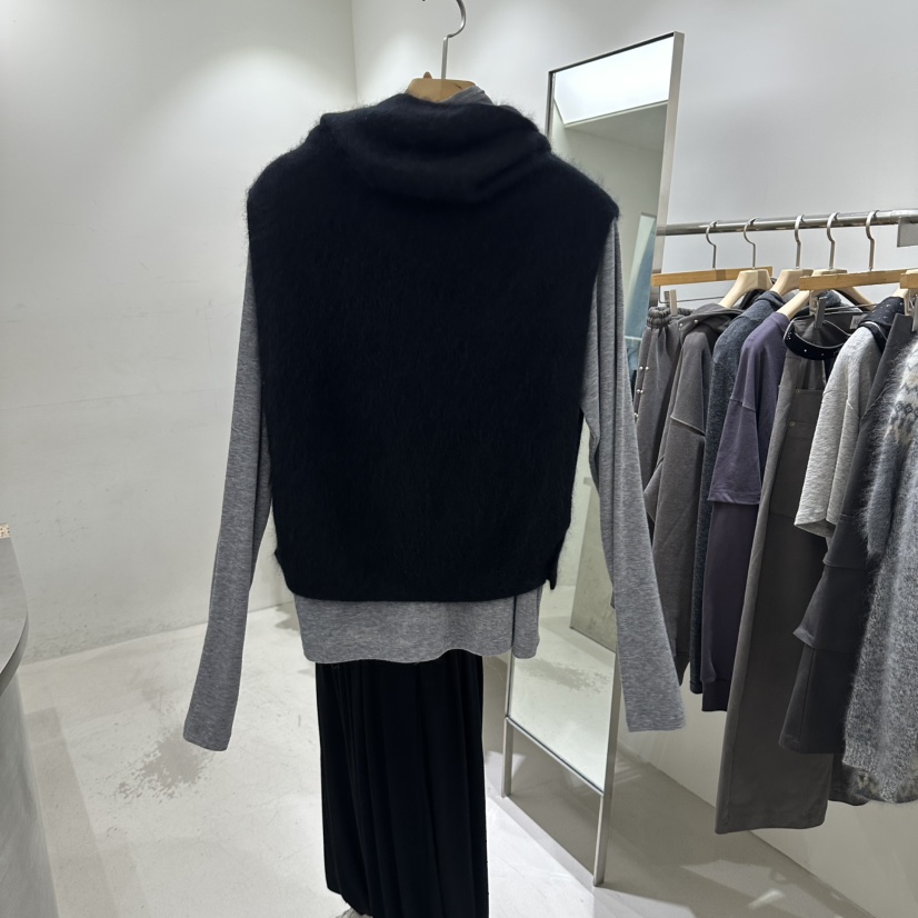 REPELLER東大門實拍女士新品推薦熱賣吊帶背心羊毛絲綢不含REPELLER吊帶/背心
