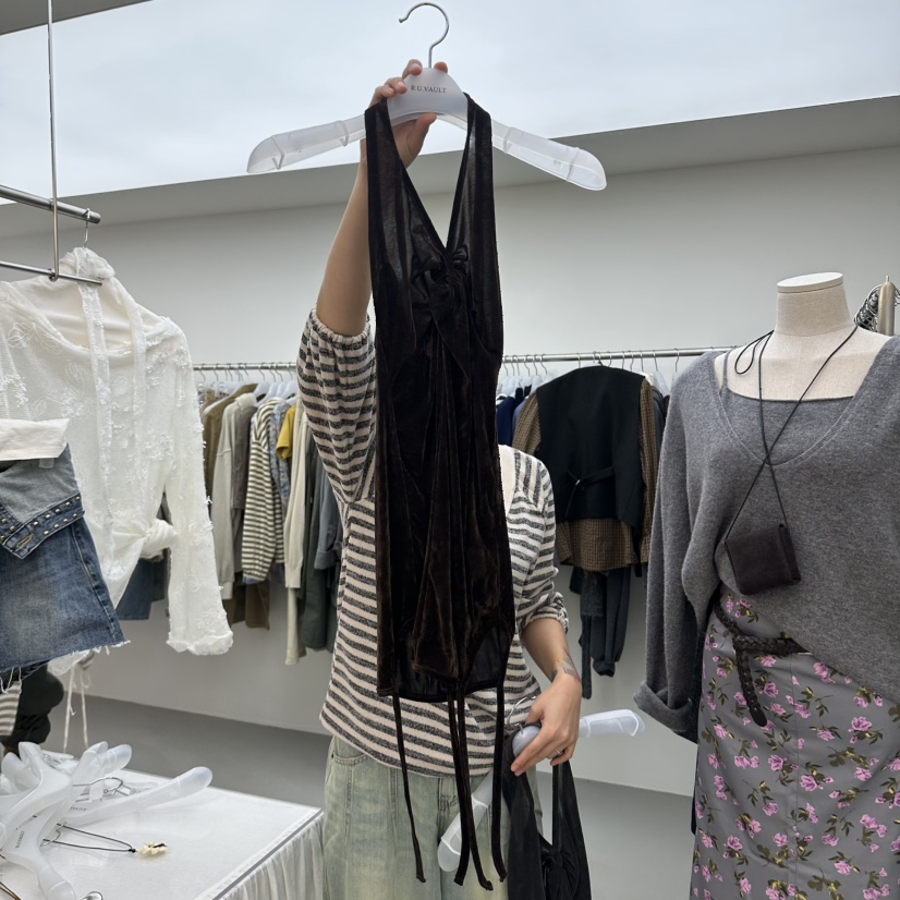 R U VAULT韓國直郵女士新品休閑熱賣時尚吊帶背心天鵝絨R U VAULT吊帶/背心圖色2棕色