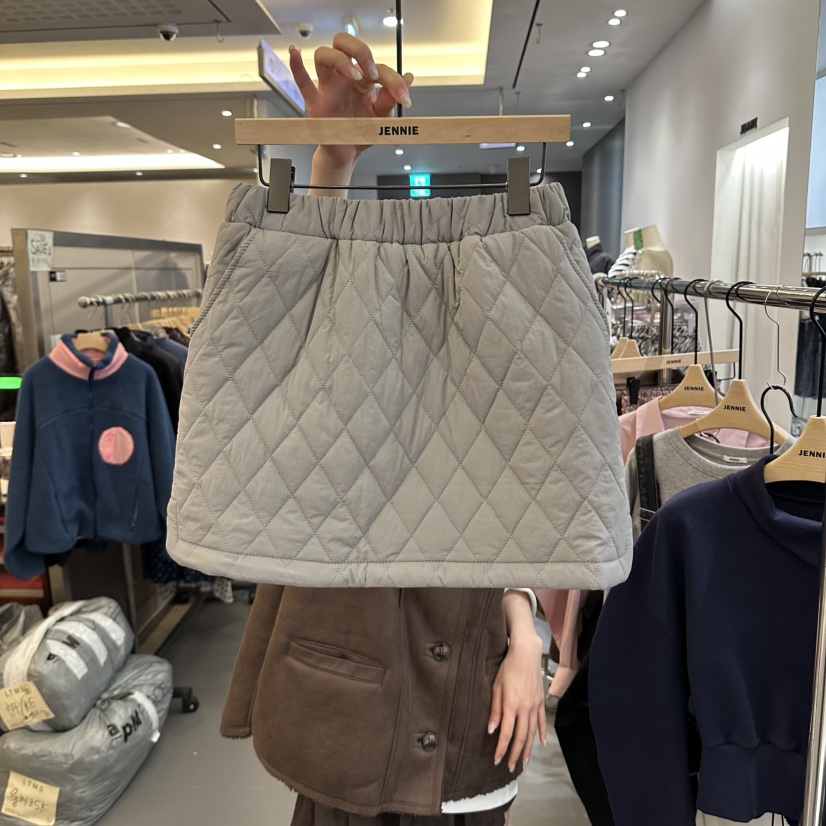 JENNIE/VENEFIT東大門代購女士新品休閑推薦熱賣短裙絎縫JENNIE/VENEFIT短裙圖色2