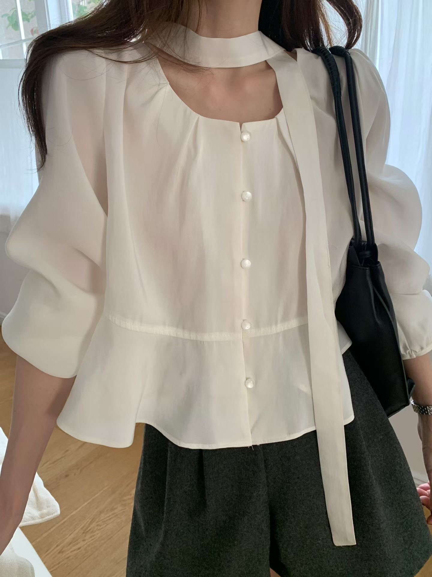 MELLOUNGE-멜라운지-T韓國直郵女裝新款休閑襯衫蕾絲衫含脖帶MELLOUNGE-2件起襯衫/蕾絲衫圖色1