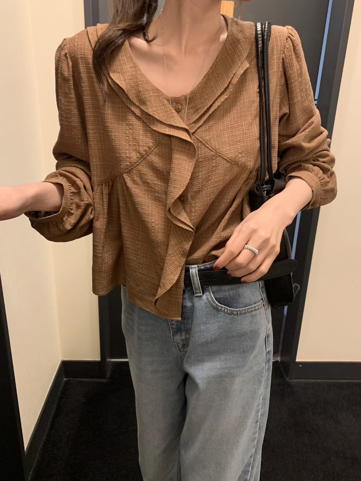 MELLOUNGE-멜라운지-T韓國直郵女裝新品職業襯衫蕾絲衫褶邊MELLOUNGE-2件起襯衫/蕾絲衫圖色1