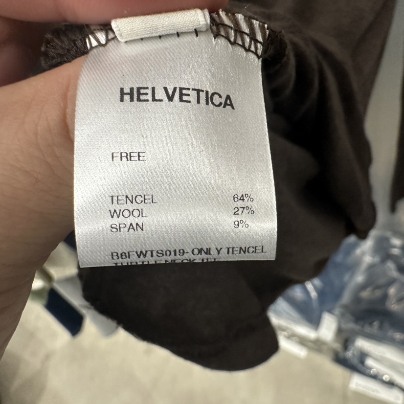HELVETICA東大門實拍女裝新款熱賣時尚職業推薦真品長袖T恤HELVETICA長袖T恤