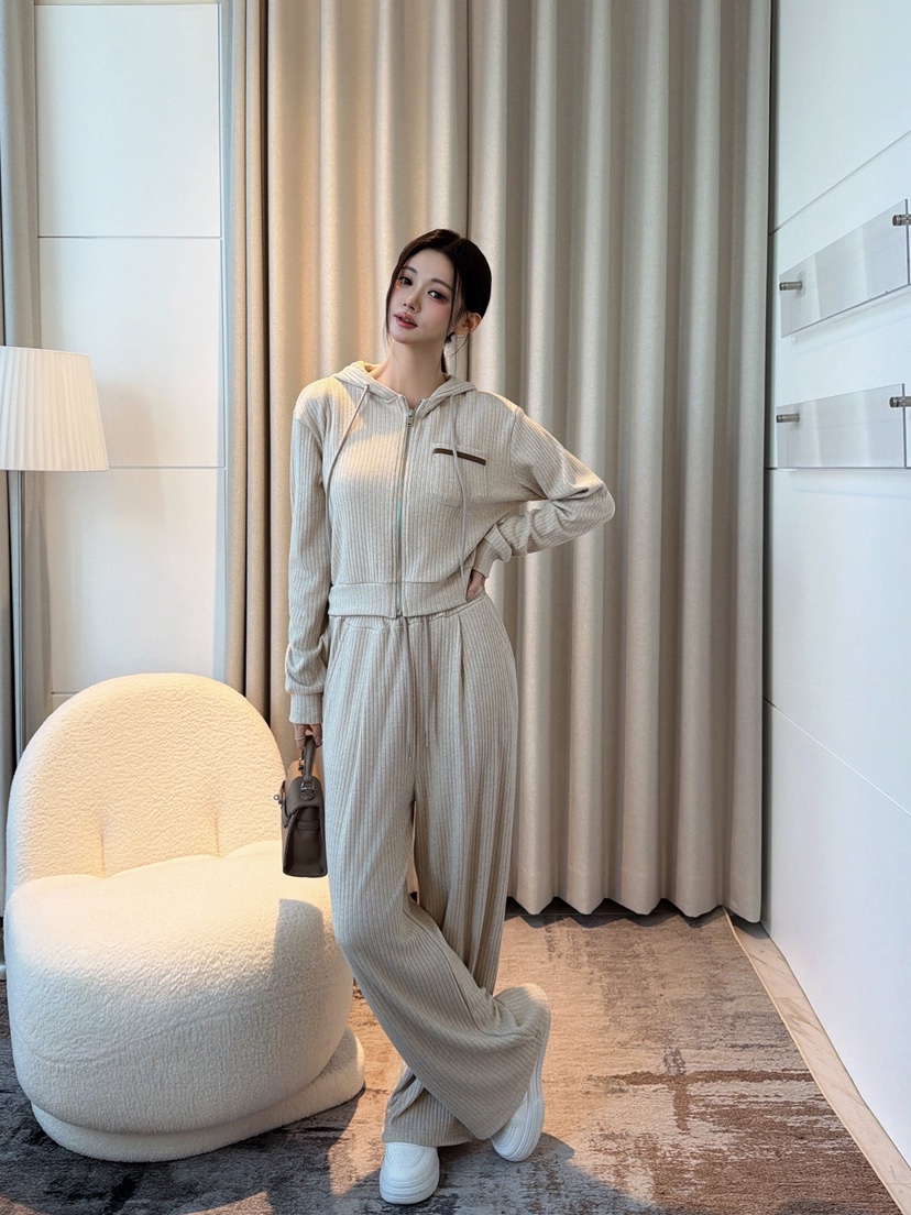 CLOTH東大門實拍女裝新款休閑時尚推薦人氣熱賣套裝皮革連帽CLOTH套裝圖色2