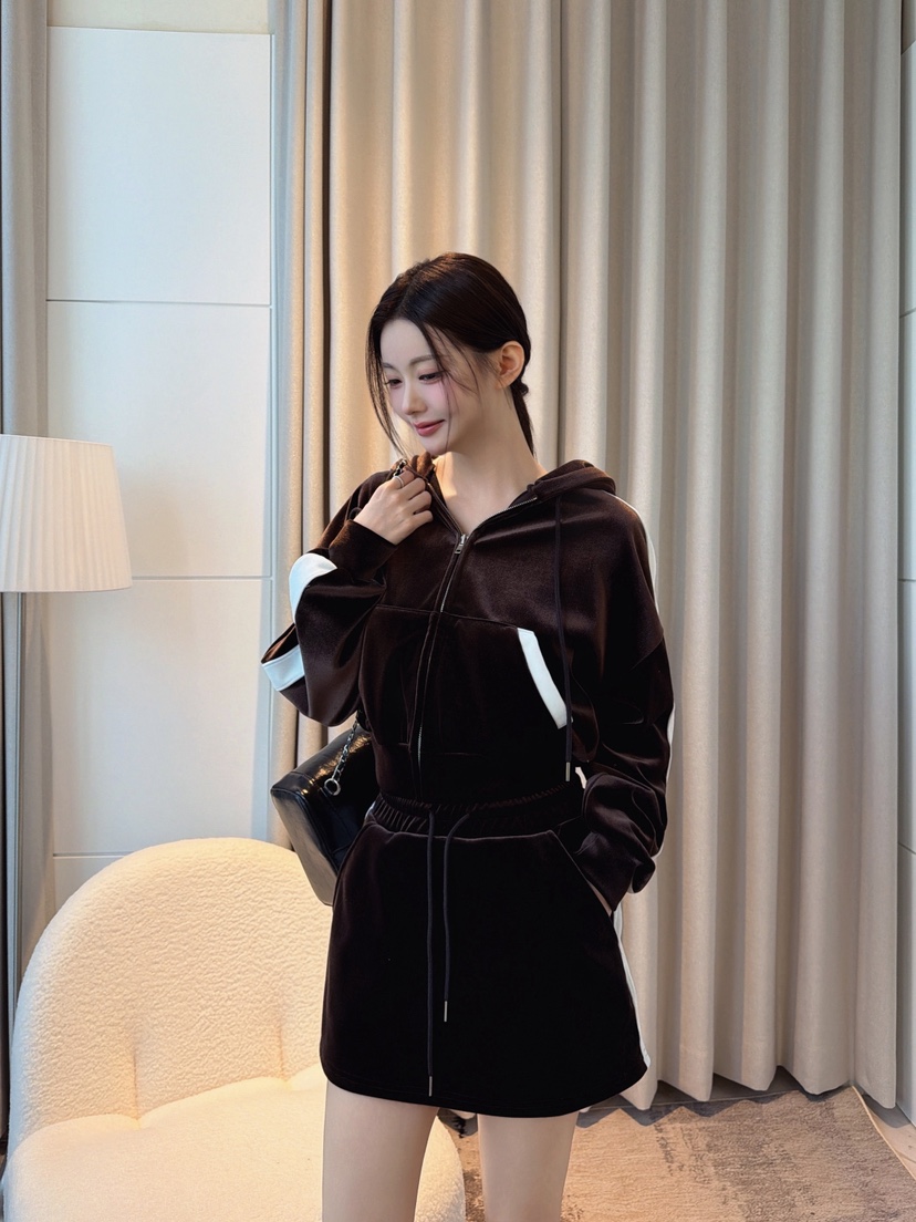 CLOTH東大門實拍女士新款人氣真品熱賣休閑推薦套裝天鵝絨CLOTH套裝