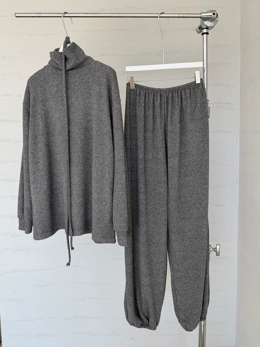 URBANE cloth東大門直郵女裝新品休閑真品套裝含腰繩加絨URBANE cloth套裝圖色1