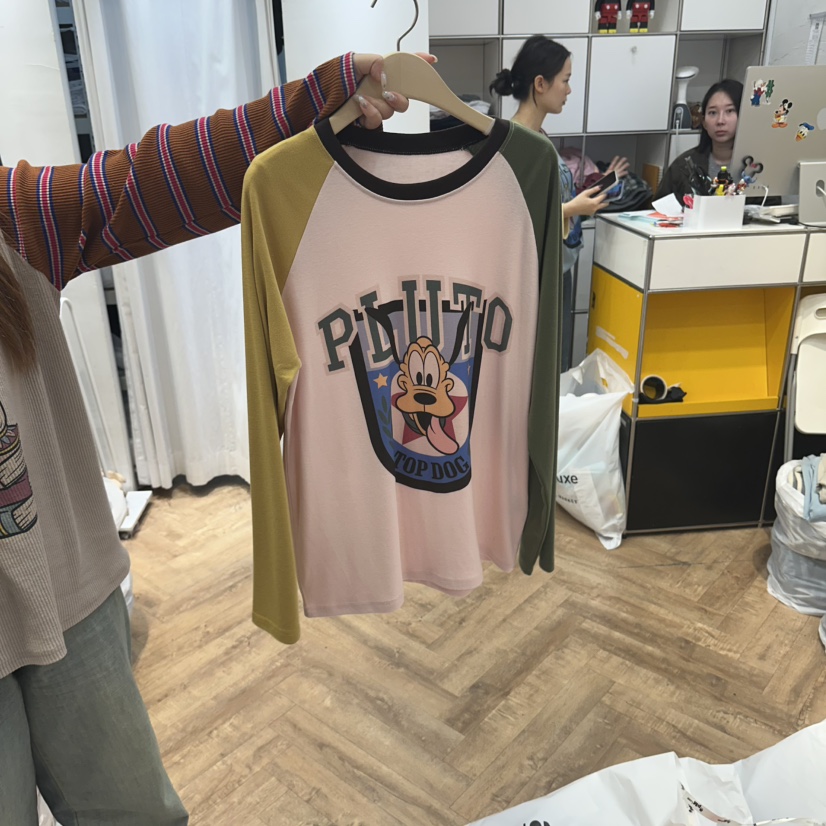 DE LINE韓國直郵女士新款時尚真品推薦熱賣長袖T恤插肩袖DE LINE長袖T恤圖色2
